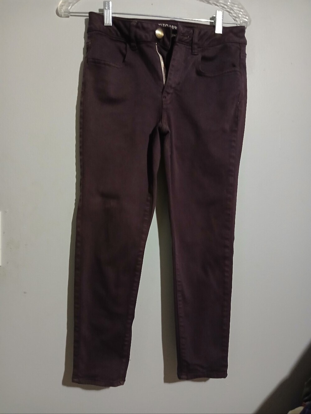 American Eagle Outfitters Ladies Burgundy Jeans. Size 4 Regular.